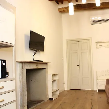 Pensión Affittacamere Piazzetta Romana